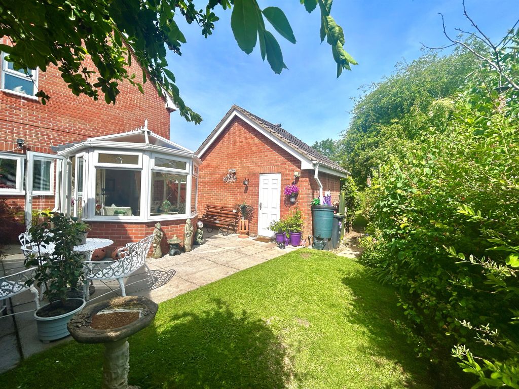 Property photo 3 of 21