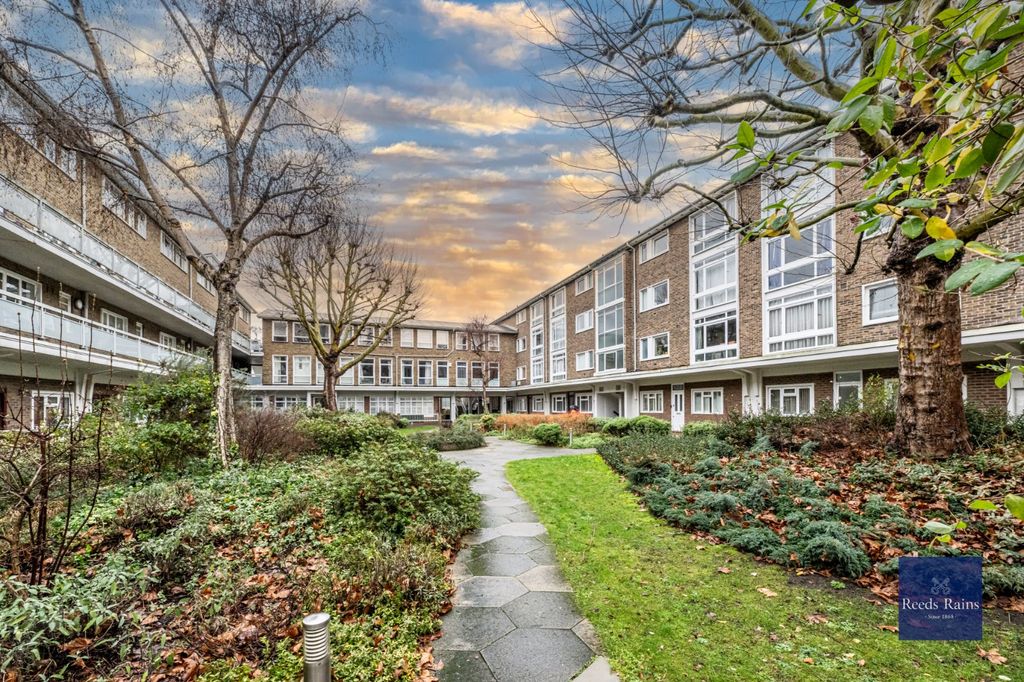 Property photo 1 of 12 Dryden Court