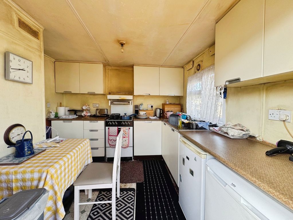 Property photo 2 of 11 Pbox-Img.Jpg