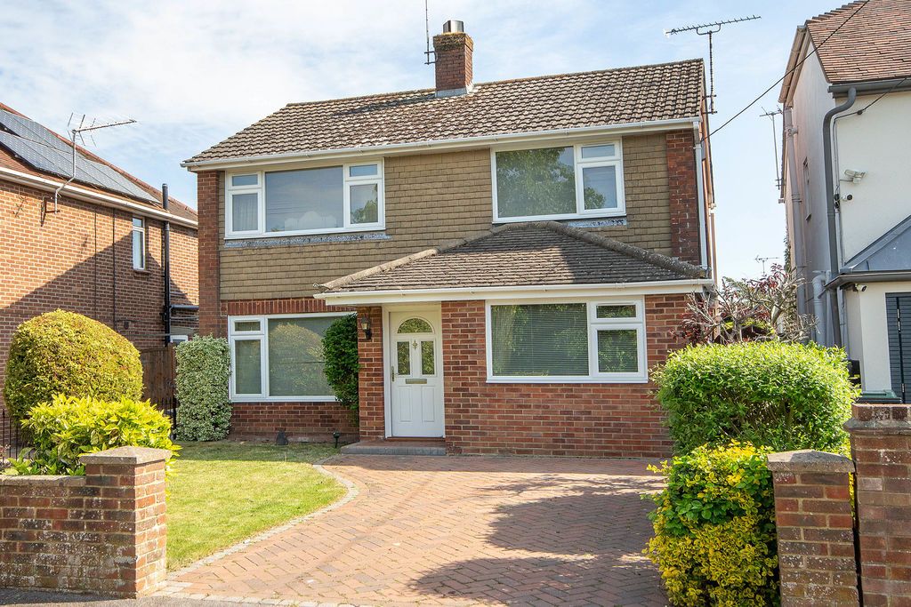 Property photo 1 of 13 External
