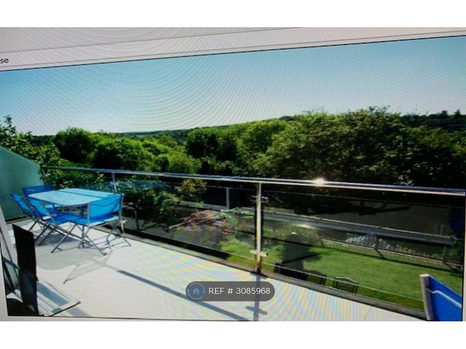 Property photo 1 of 4