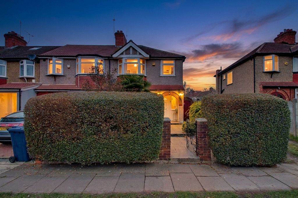 Property photo 1 of 15