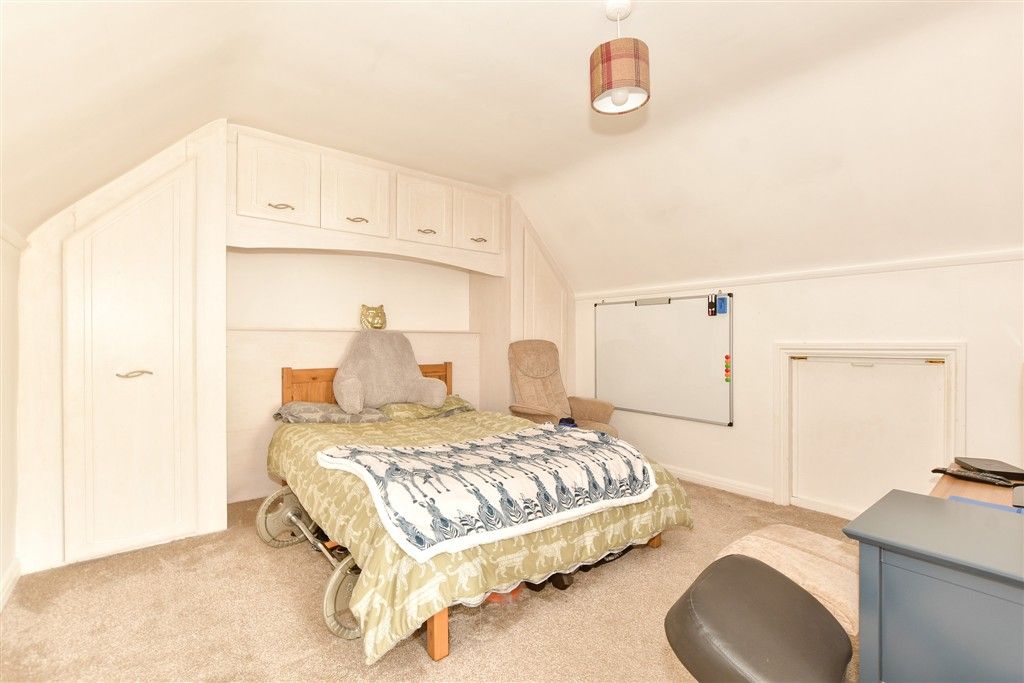 Property photo 2 of 17 Bedroom 1