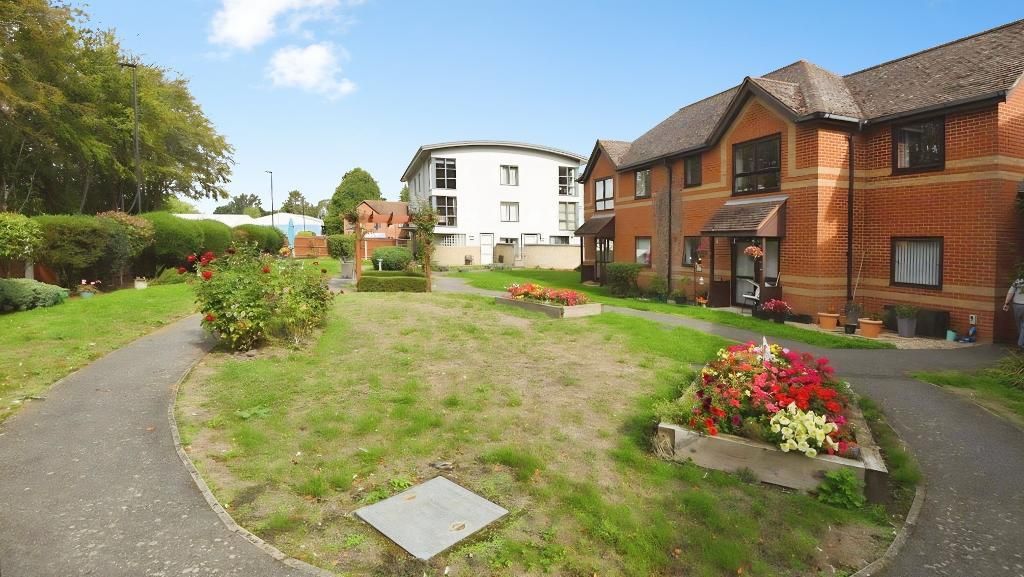 Property photo 2 of 13