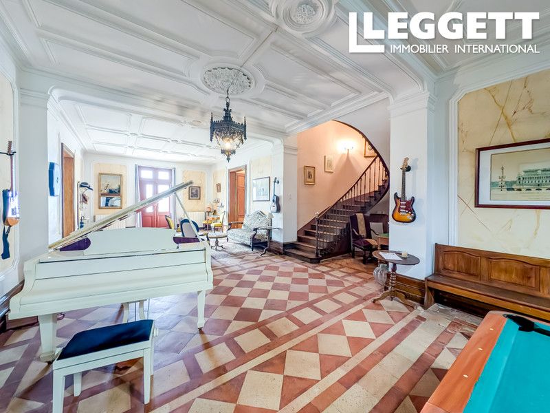 Property photo 3 of 10