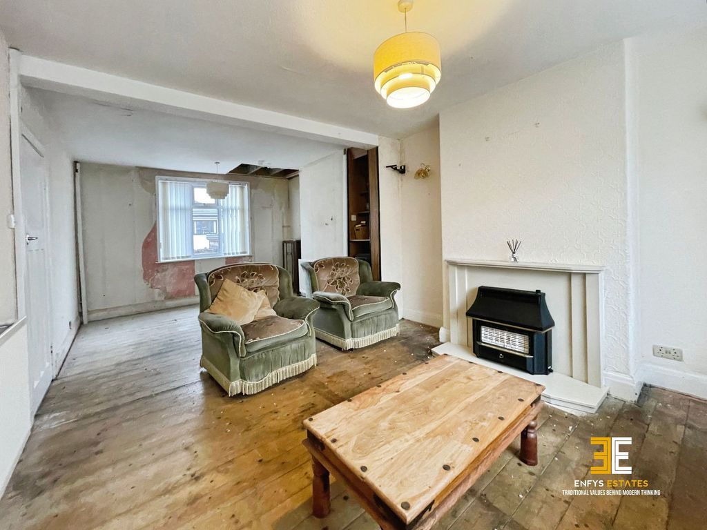 Property photo 3 of 22