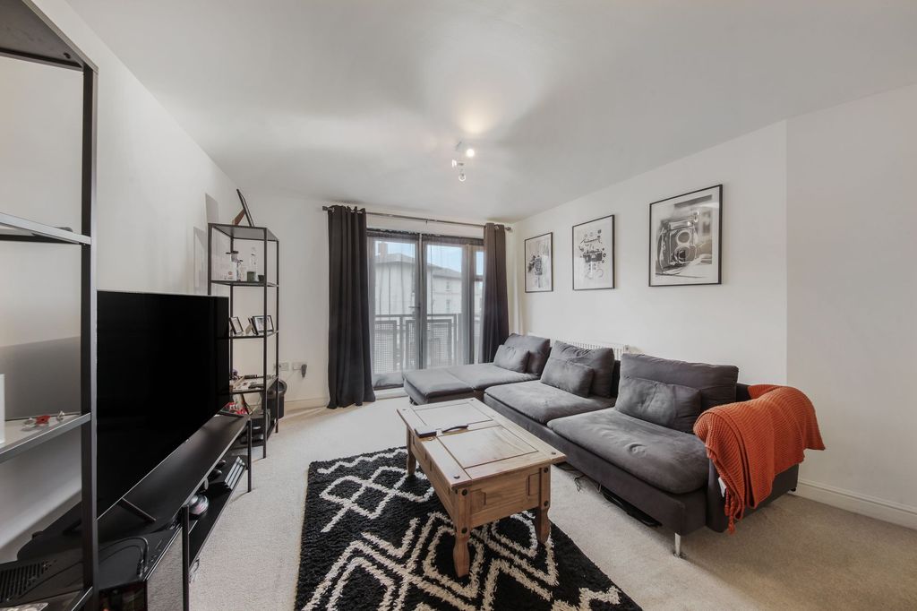 Property photo 3 of 11 Flat 21, Callender Court - Jhgdswhnbavfdcfjdt4Z