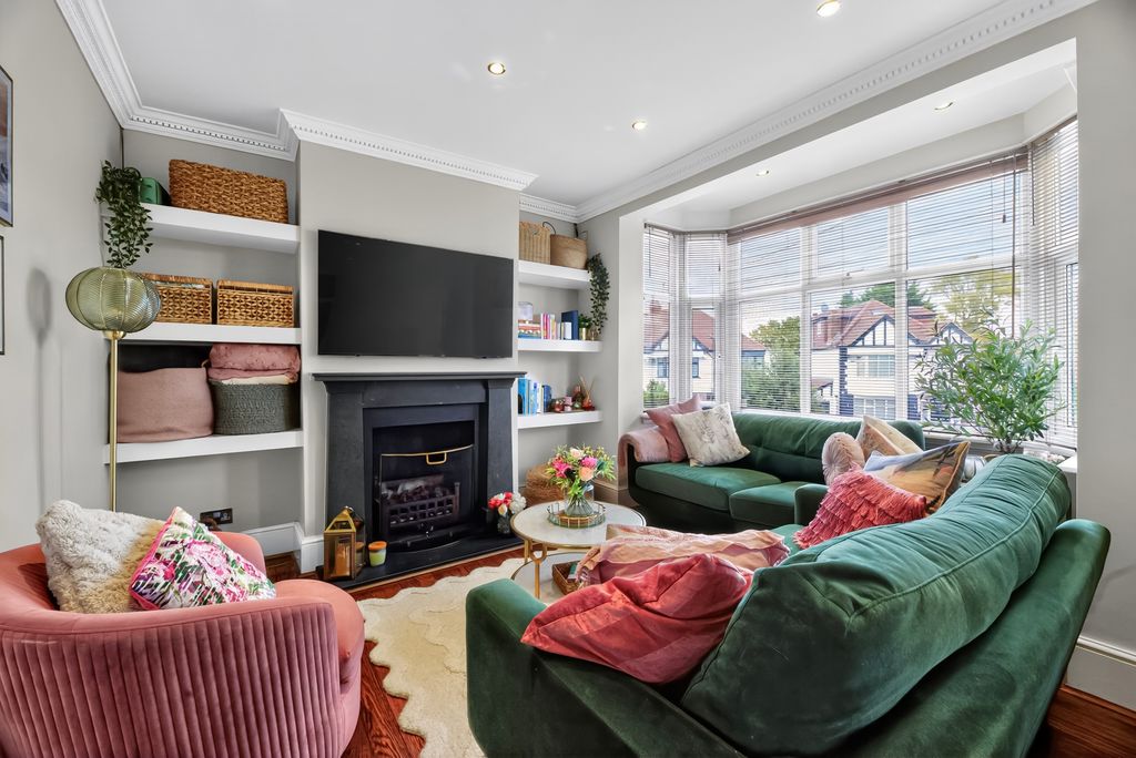 Property photo 2 of 16 Reception Room