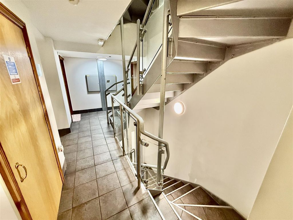 Additional image 12 of 3 bed flat for saleWestern Road, Launceston PL15