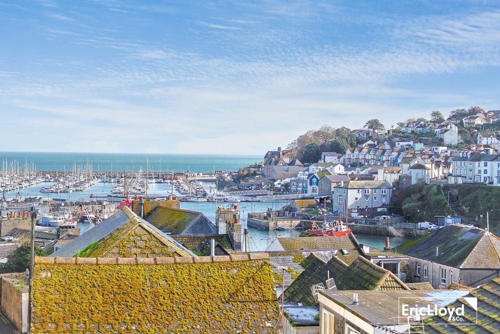 Property photo 1 of 11 Photo 3