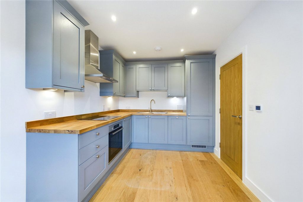 Property photo 3 of 13 Picture No. 01