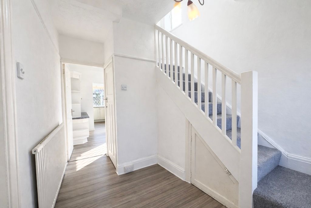 Property photo 2 of 14 Photo #2