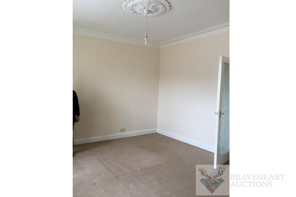 Property photo 3 of 7 Photo 7