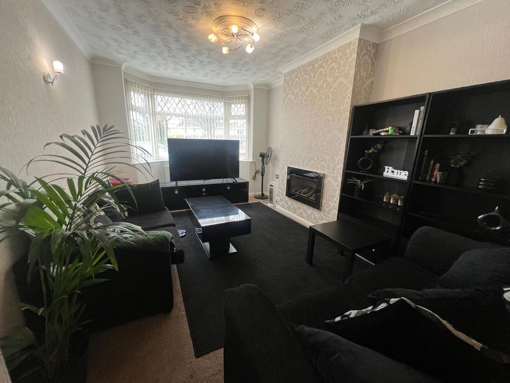 Property photo 3 of 20