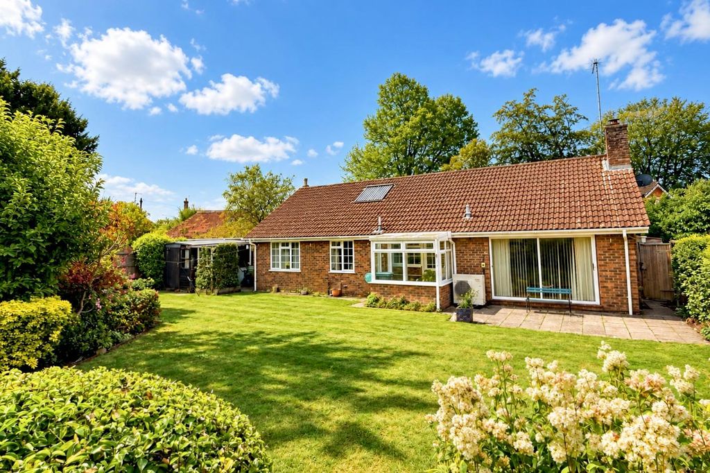 Property photo 3 of 14 Gravel Lane (14)
