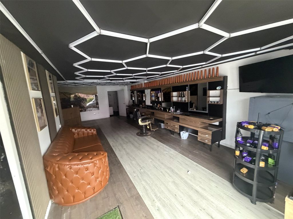 Property photo 2 of 5 Picture No. 01