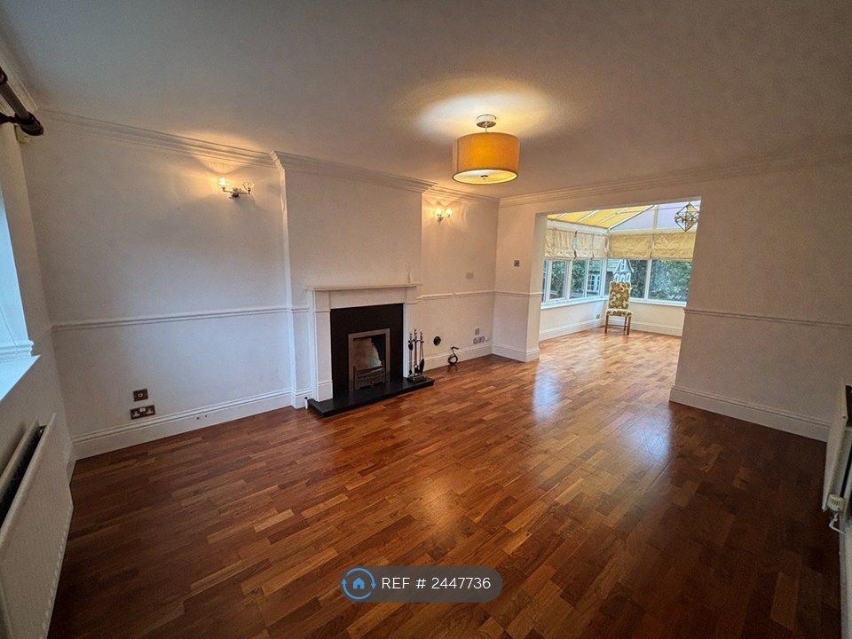 Property photo 2 of 11 Living Room - Conservatory