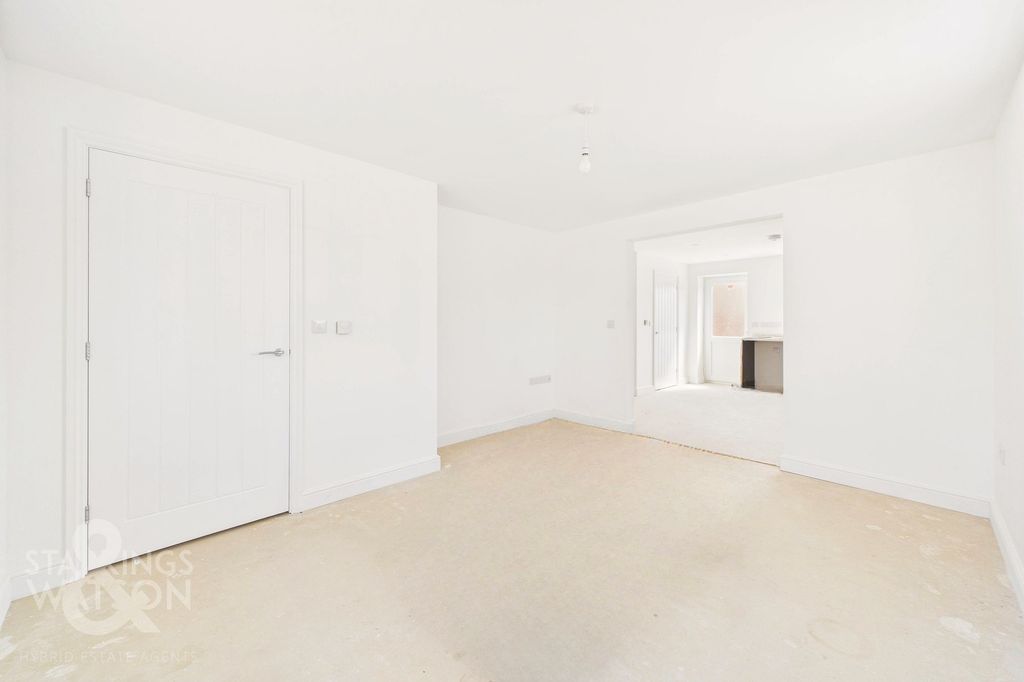 Property photo 3 of 25