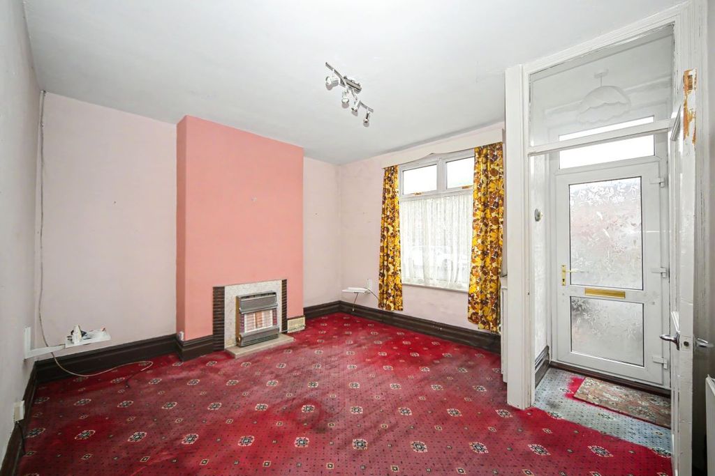 Property photo 2 of 17