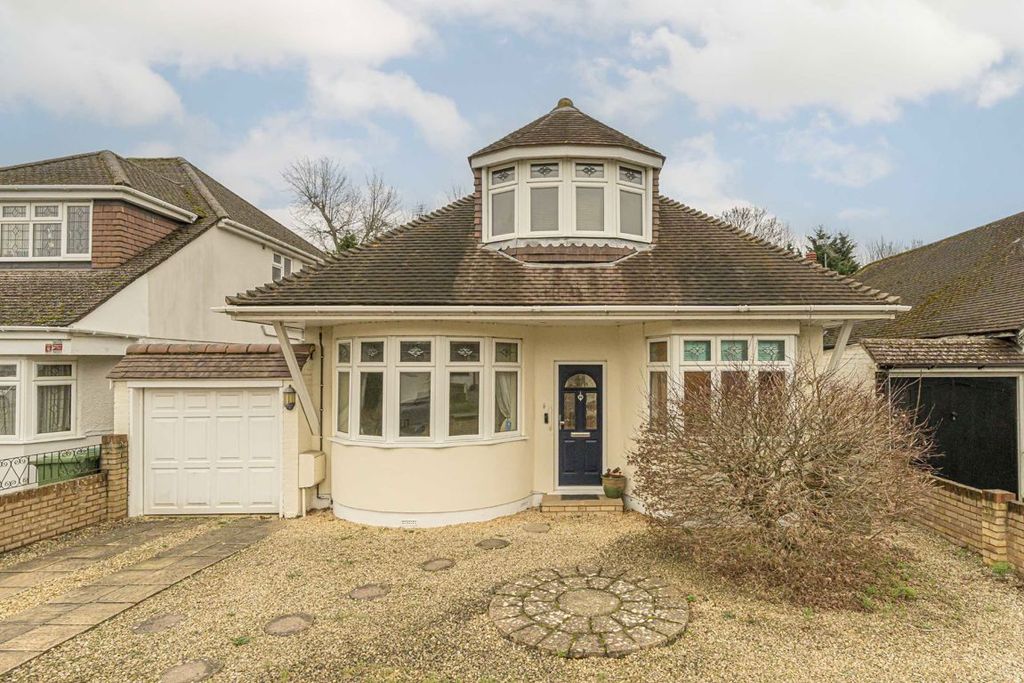 Property photo 1 of 8