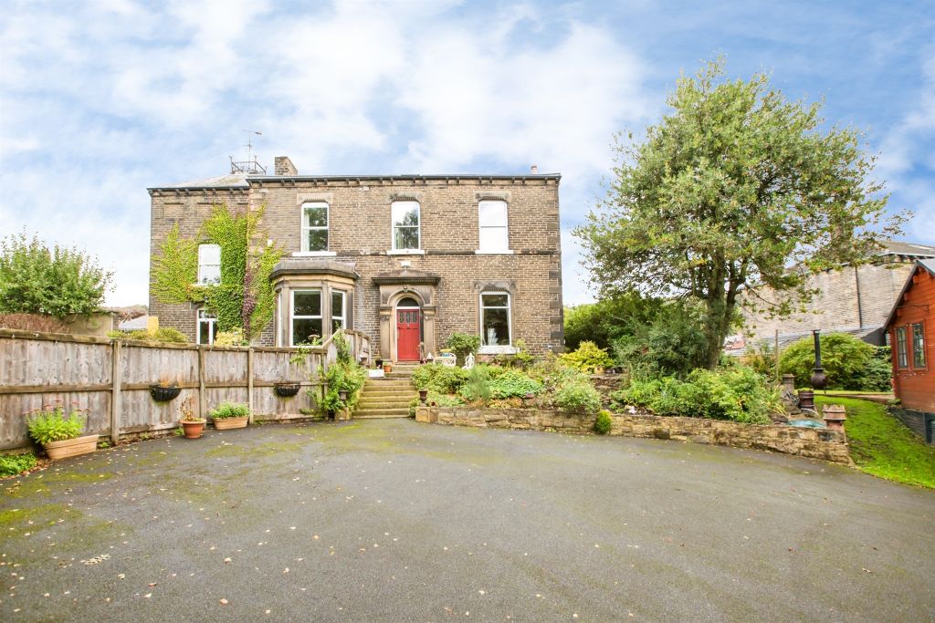 Property photo 1 of 34