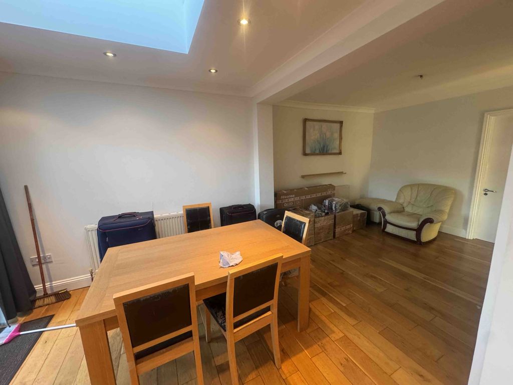 Property photo 2 of 10 Gallery