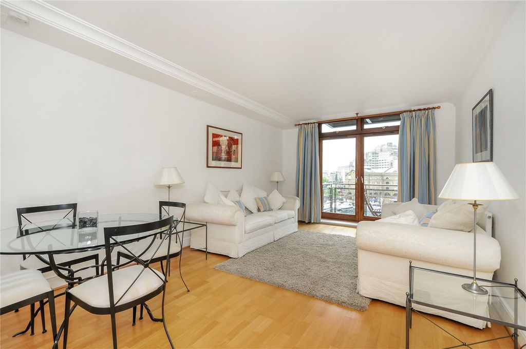 Property photo 1 of 8 Reception Room