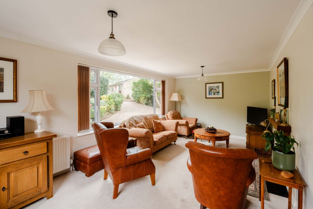 Property photo 2 of 21 10