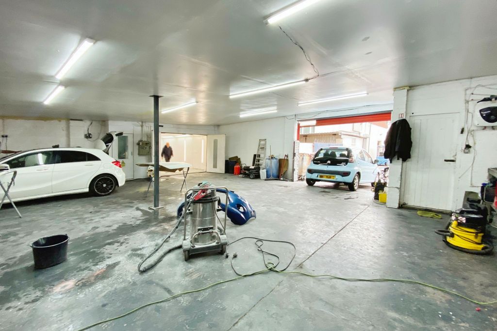 Property photo 2 of 9 805 Central Park Industrial Estate, Petherton Road, Bristol Bs14 9Bz