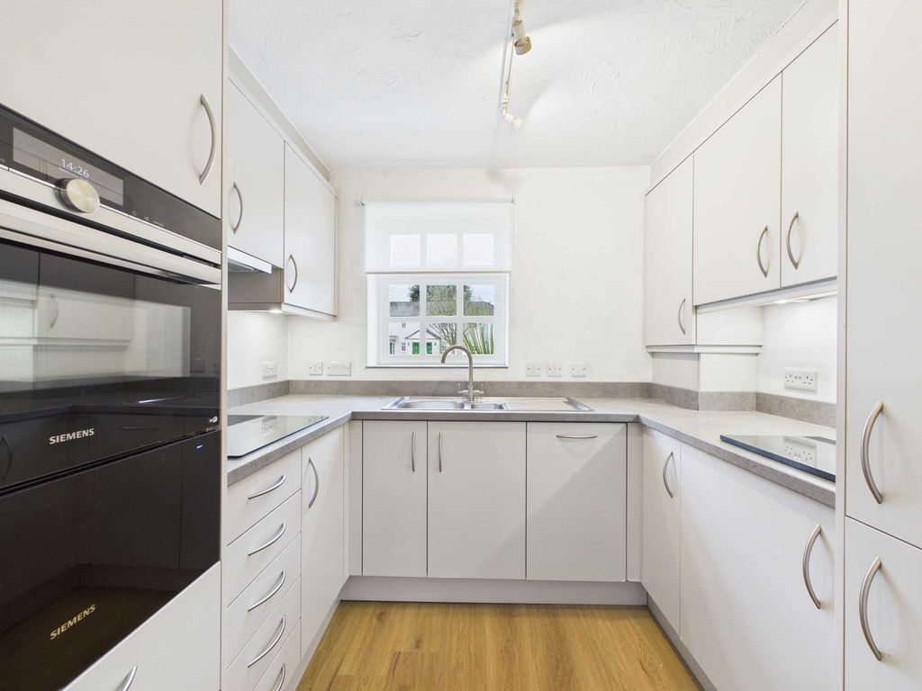 Property photo 2 of 13 Cam04018G0-Pr0476-Still004