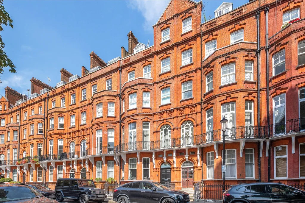 Apartment in London, South Kensington - View 3