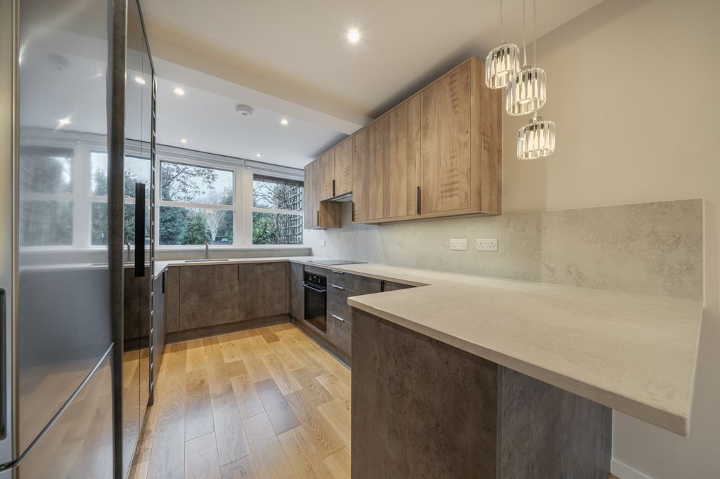 Property photo 3 of 23 Kitchen