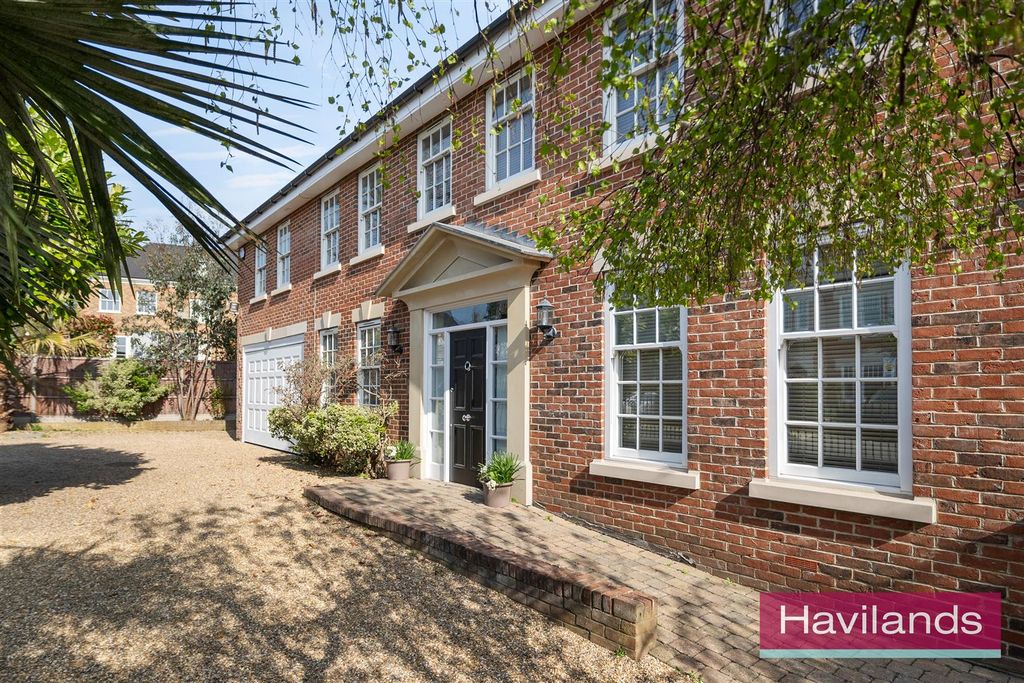 Property photo 2 of 21 Downes Court-21.Jpg