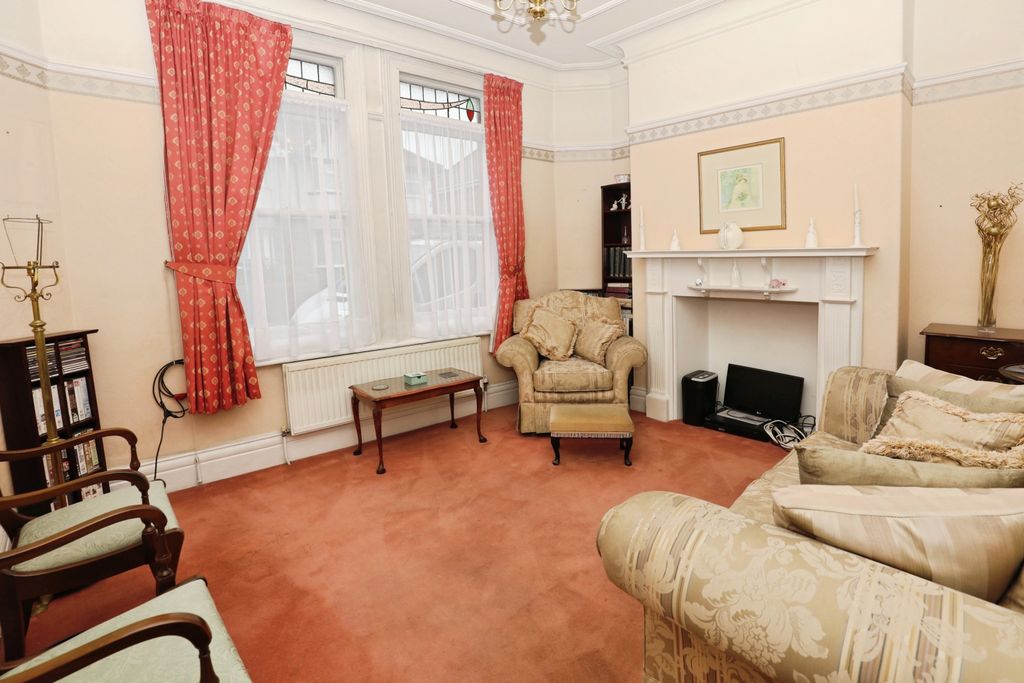 Property photo 3 of 15