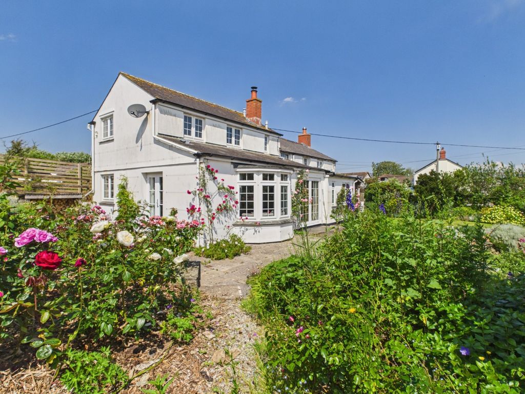 Property photo 2 of 27 5114771