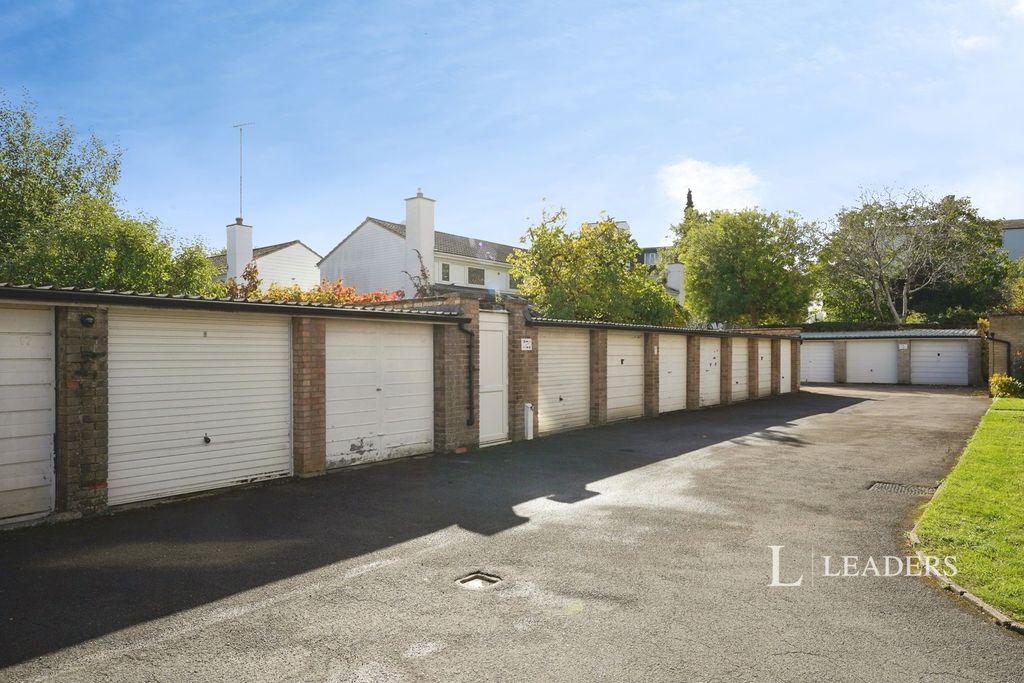 Property photo 3 of 17 Pbox-Img.Jpg