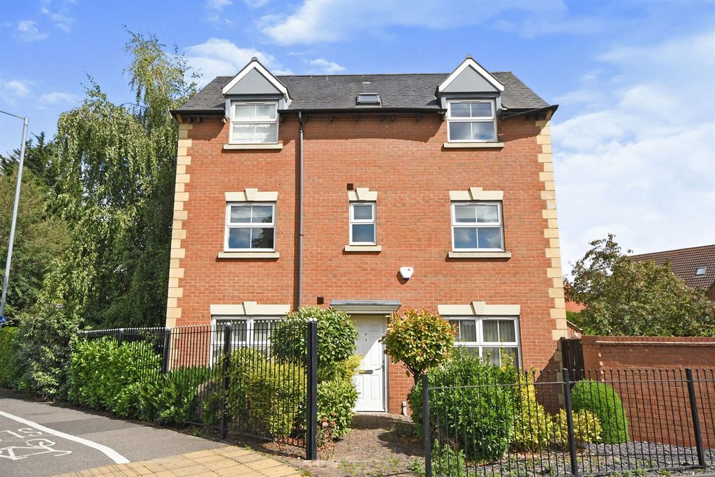 Property photo 1 of 14