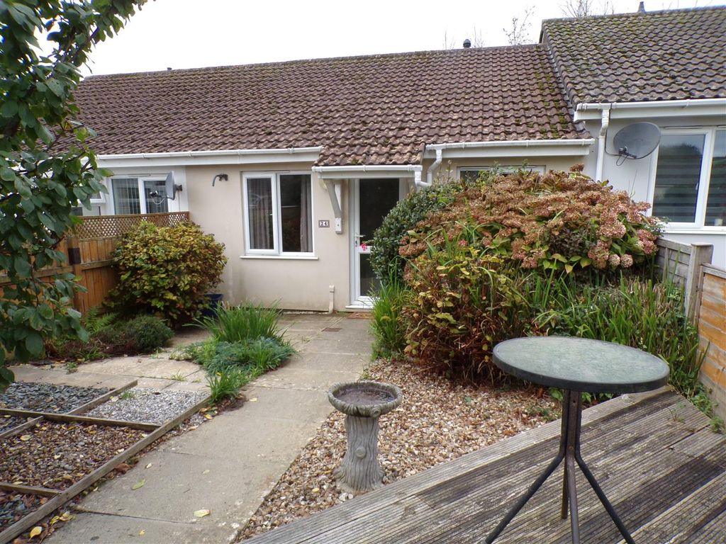 Property photo 1 of 6 Front.Jpg
