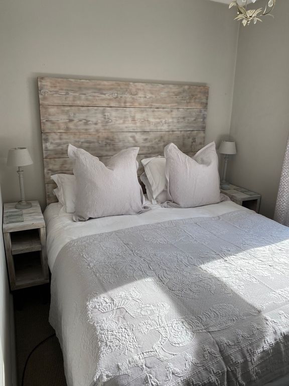 Property photo 2 of 10 Bedroom