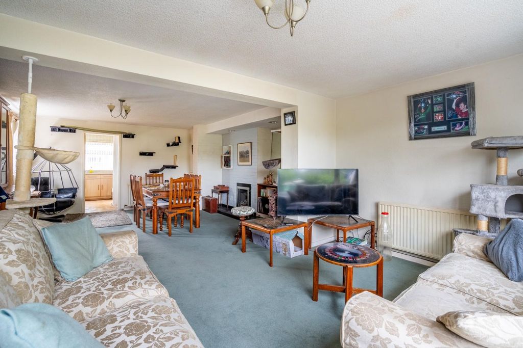 Property photo 3 of 13 Tp-11.Jpg