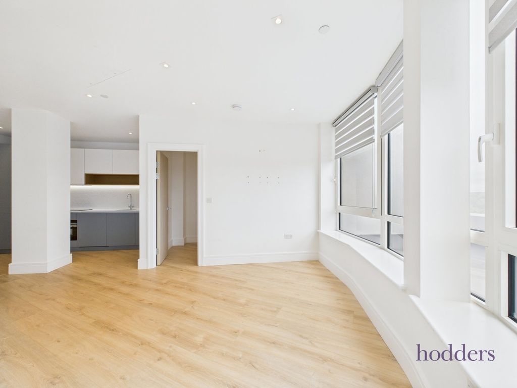 Additional image 4 of 2 bed flat to rentPyrcroft Road, Chertsey, Surrey KT16