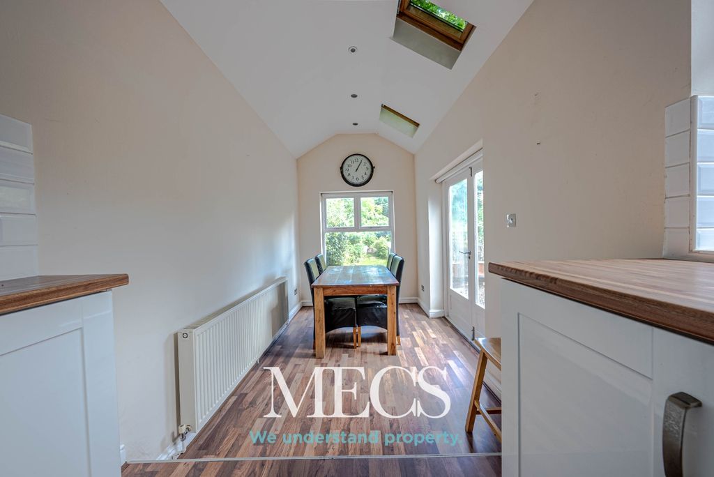 Property photo 3 of 22 5203044