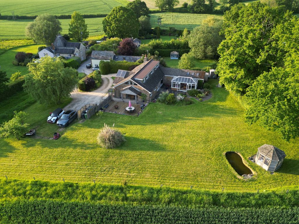 Property photo 1 of 29