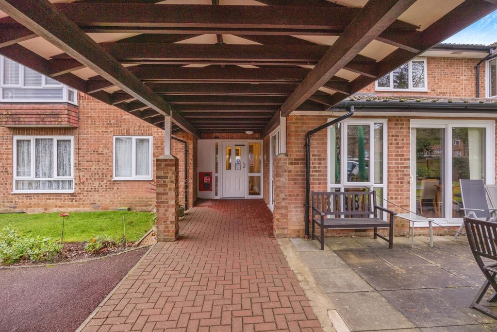 Property photo 2 of 16 Pbox-Img.Jpg