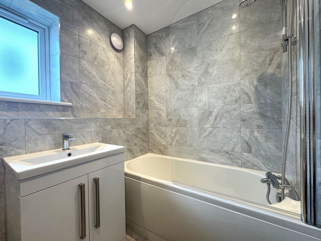 Property photo 3 of 5 Image