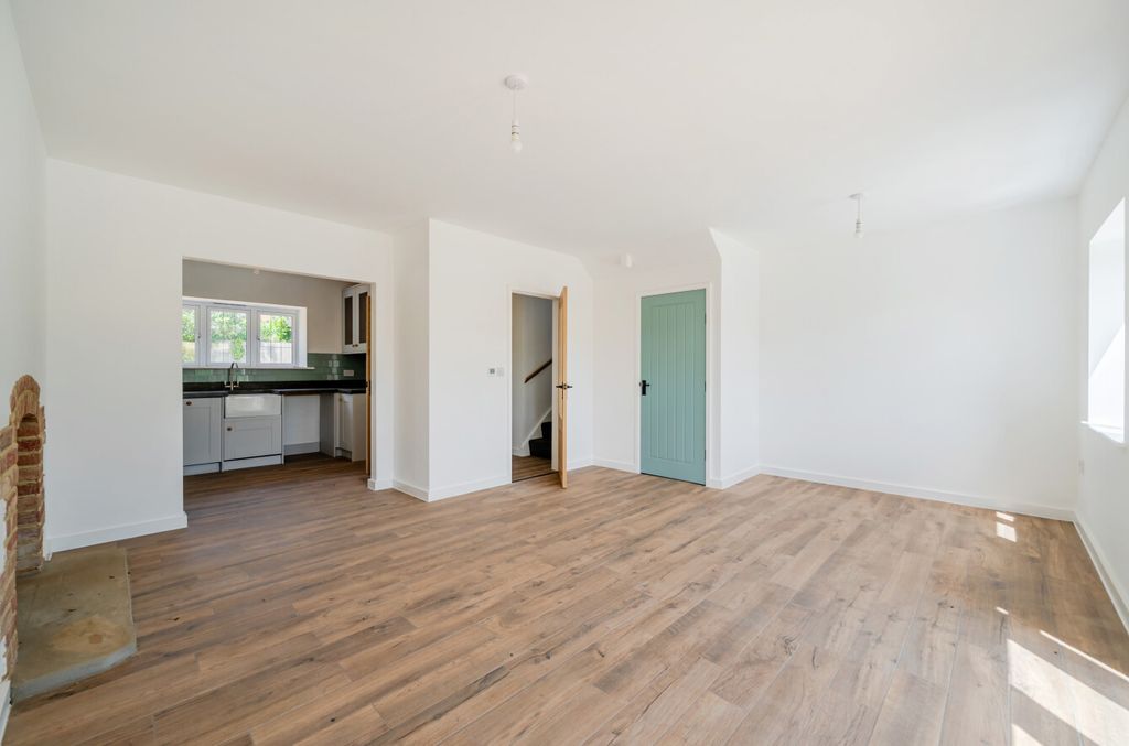 Property photo 2 of 20 1486871-1-6A4Bb56...