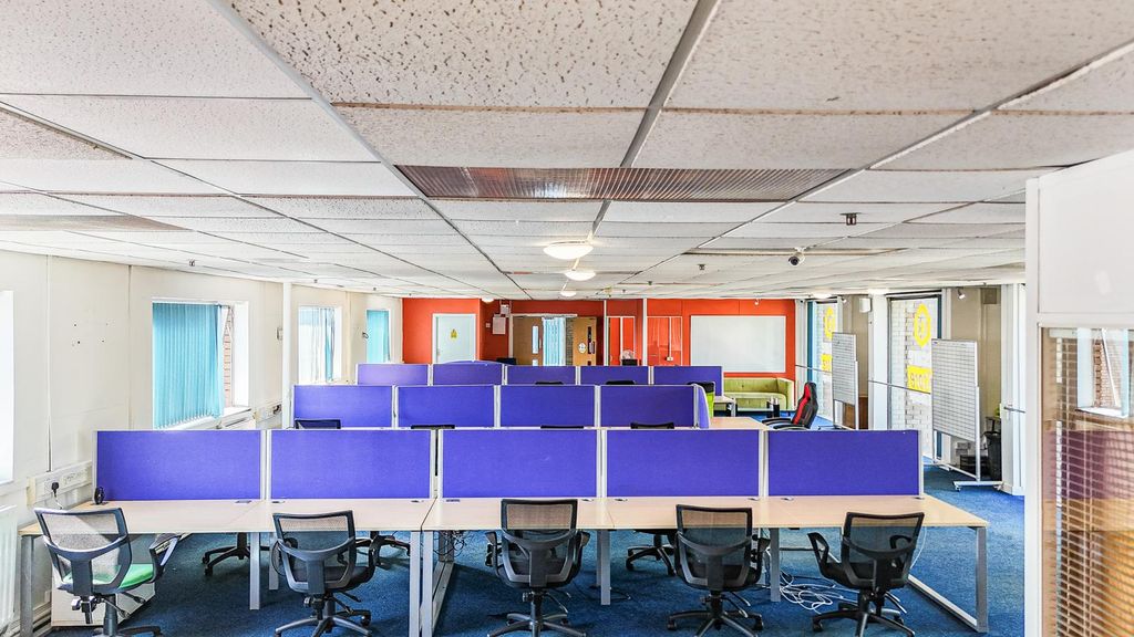 Property photo 2 of 42