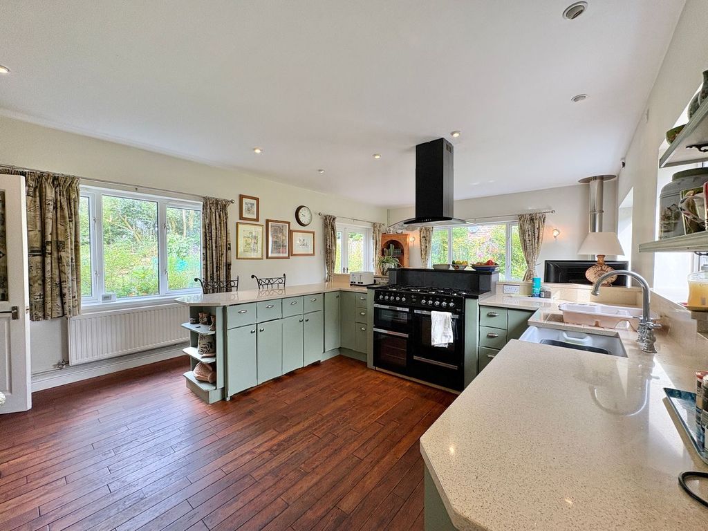 Property photo 3 of 47