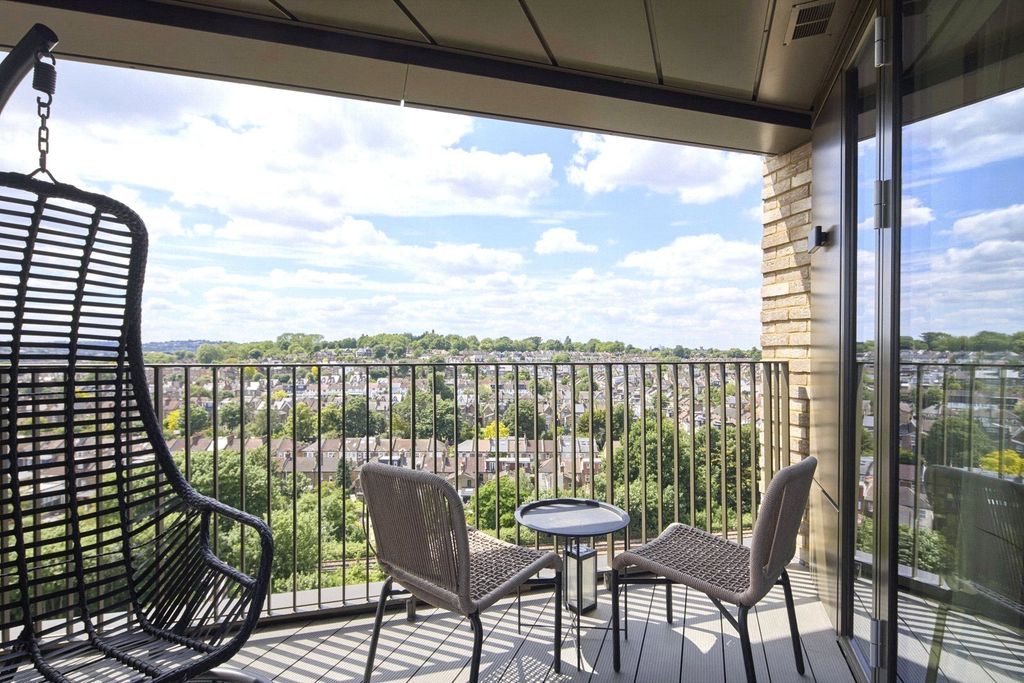 Property photo 3 of 12 Picture No. 10