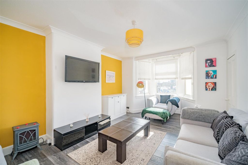 Property photo 3 of 14 36 Campbell Street Dundee (7).Jpg